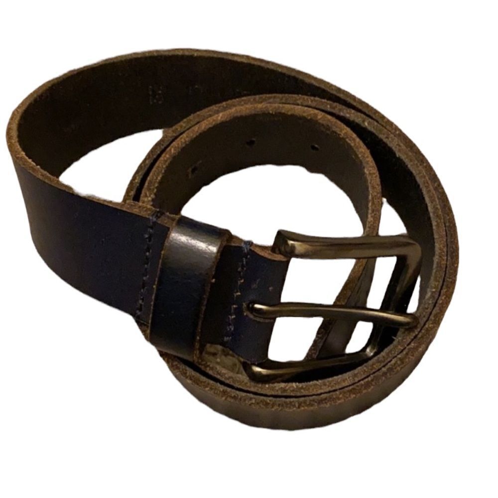 TIMBERLAND genuine leather dark navy belt . Size 32